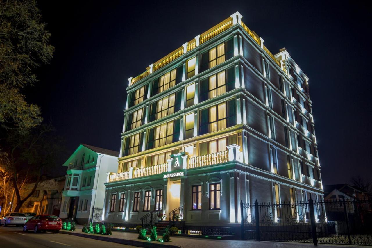 Ambassador Hotel Kischinau Exterior foto
